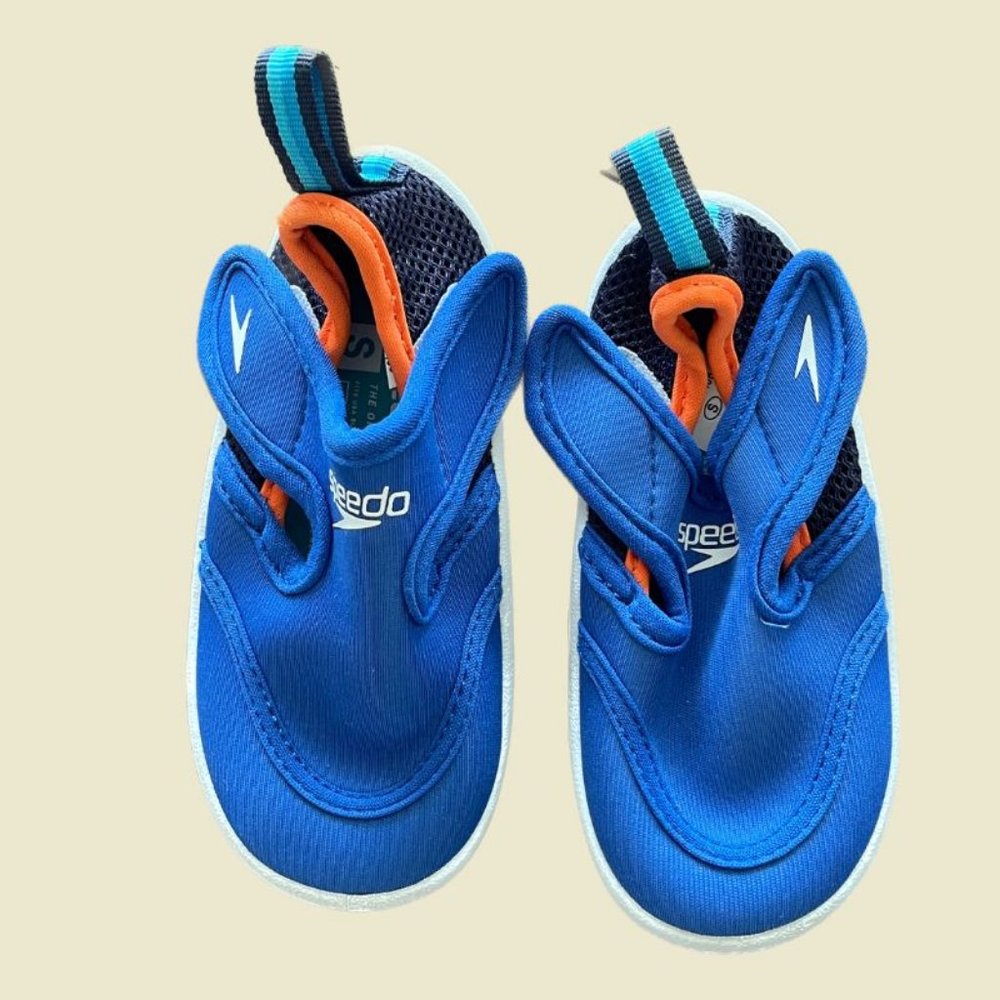 Speedo Kids Blue and Orange Velcro Water Shoe Size 5/6